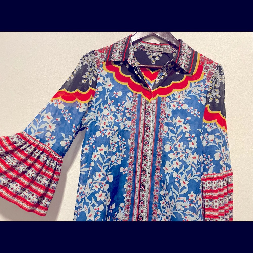 ALICE + OLIVIA Floral Blouse in Small